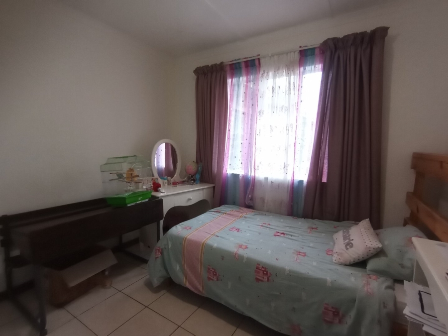 To Let 3 Bedroom Property for Rent in Twee Rivieren Western Cape